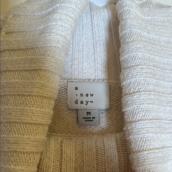 Cream Oversized Turtleneck Sweater - Picture 2 of 5